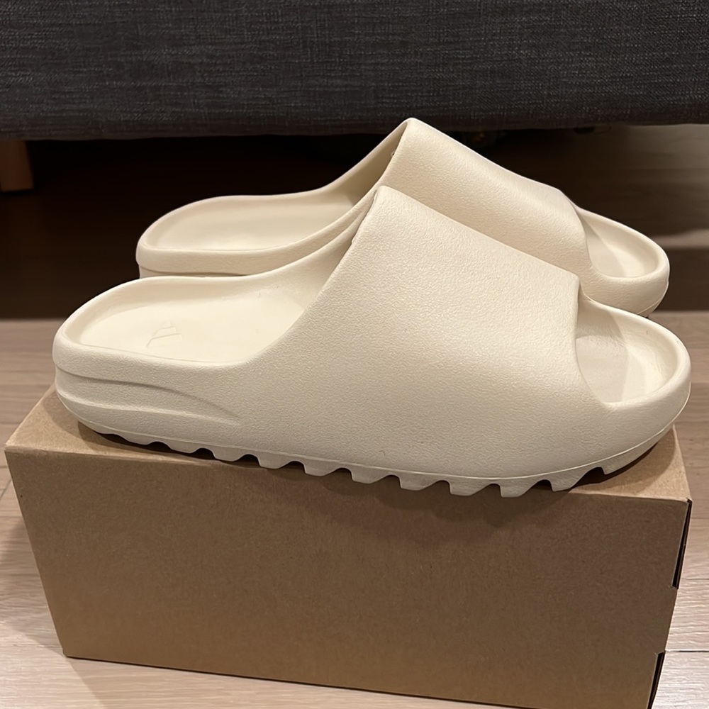 Adidas Yeezy Slide Bone (FZ5897) BRAND NEW